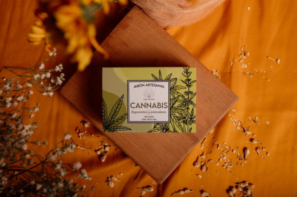 Jabón Artesanal de Cannabis