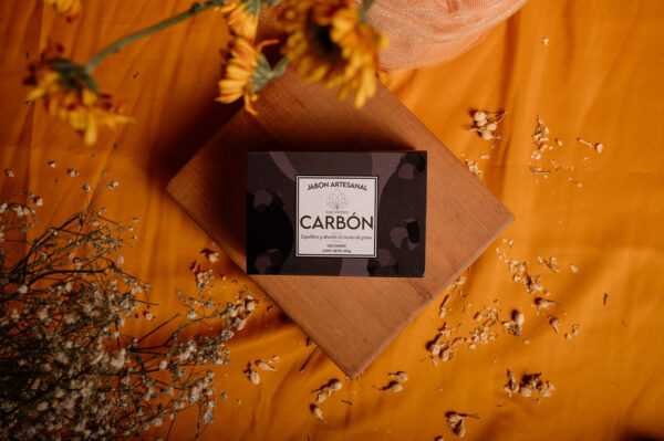 Jabón Artesanal de Carbón.